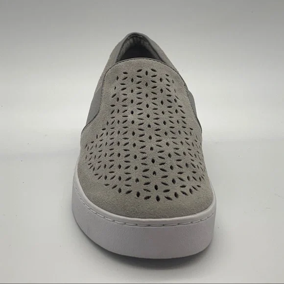 MAXSOLD Vionic Kani Grey Slip-On Walking Shoes, 7.5M US - Picture 3 of 14